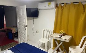 Habitación independiente cerca al mar.